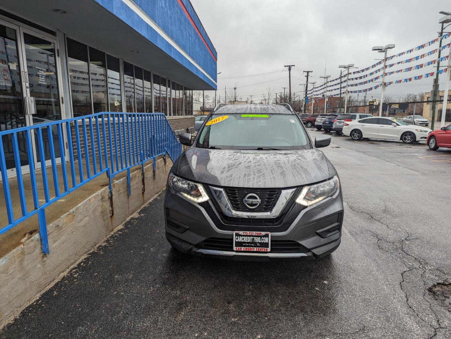 2017 GRAY Nissan Rogue S AWD (KNMAT2MV6HP) with an 2.5L L4 DOHC 16V engine, CVT transmission, located at 7600 S Western Ave., Chicago, IL, 60620, (773) 918-3980, 0.000000, 0.000000 - Photo#2